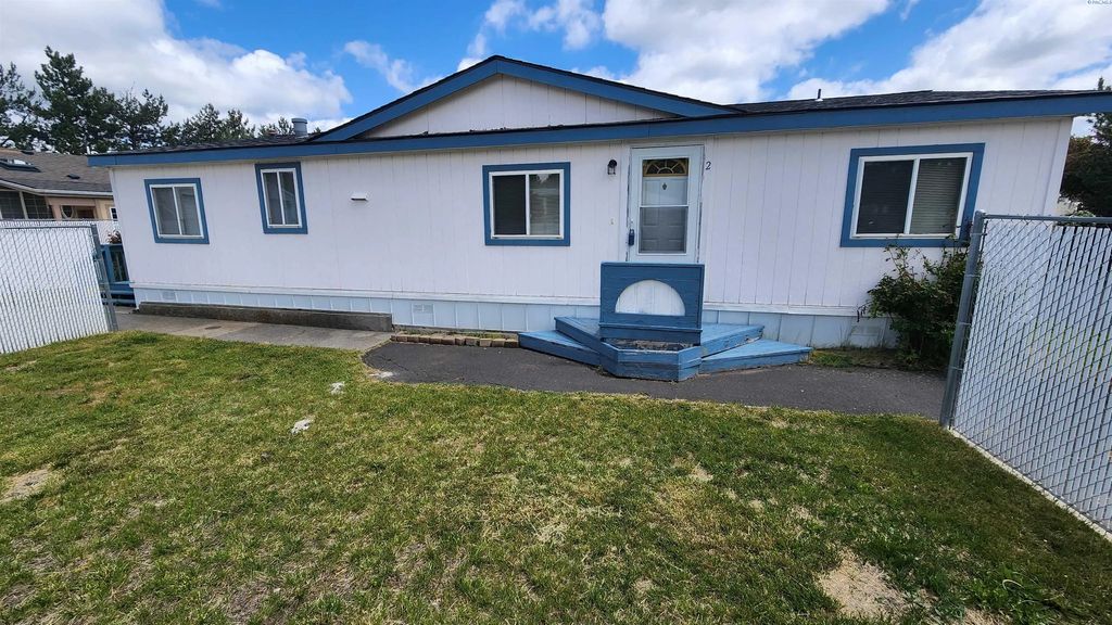260 Nw Golden Hills Dr 2, Pullman