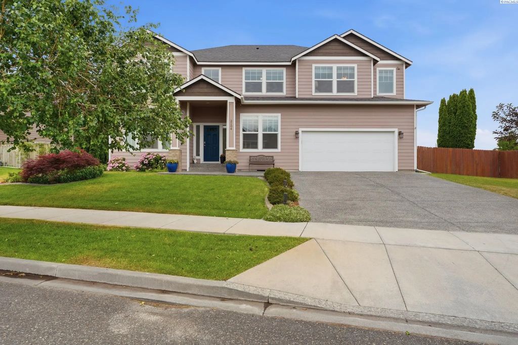 2104 S Sheppard St, Kennewick