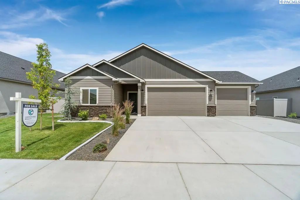 231 Schrute Rd, Prosser