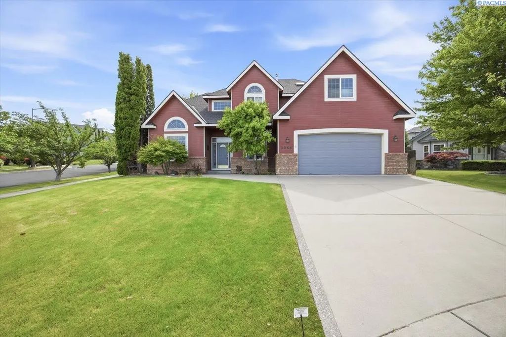 2068 Newhaven Loop, Richland