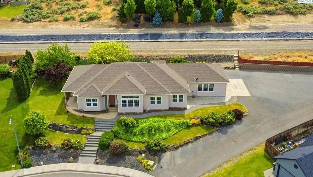 5121 Milky Way, West Richland