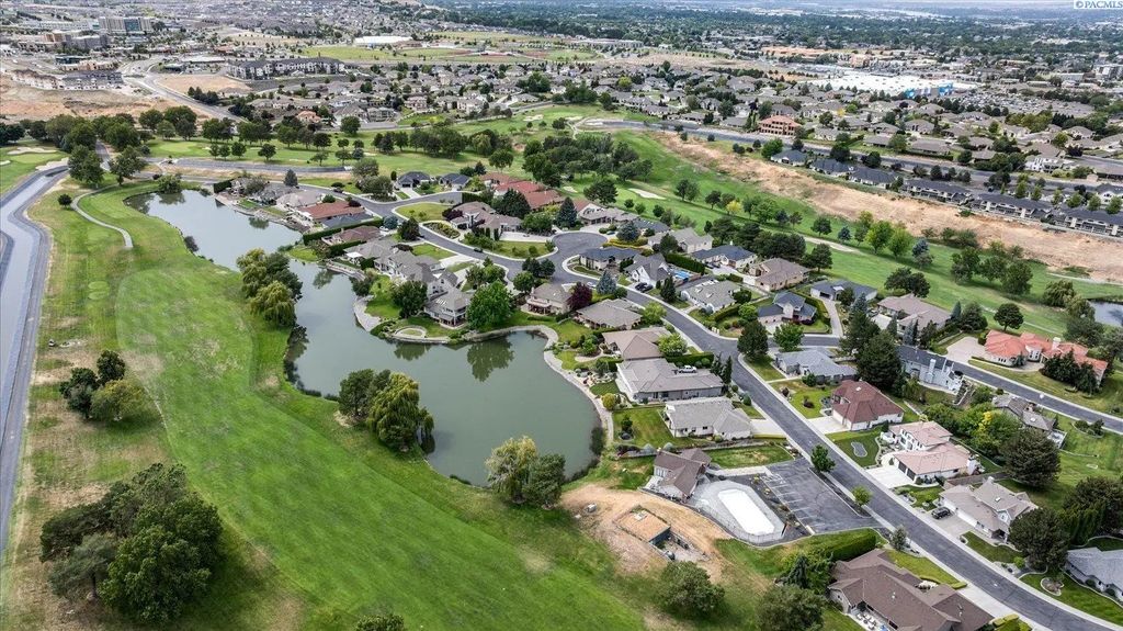 3907 W 36th Avenue, Kennewick