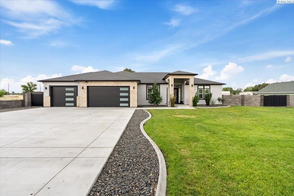2917 Road 100, Pasco