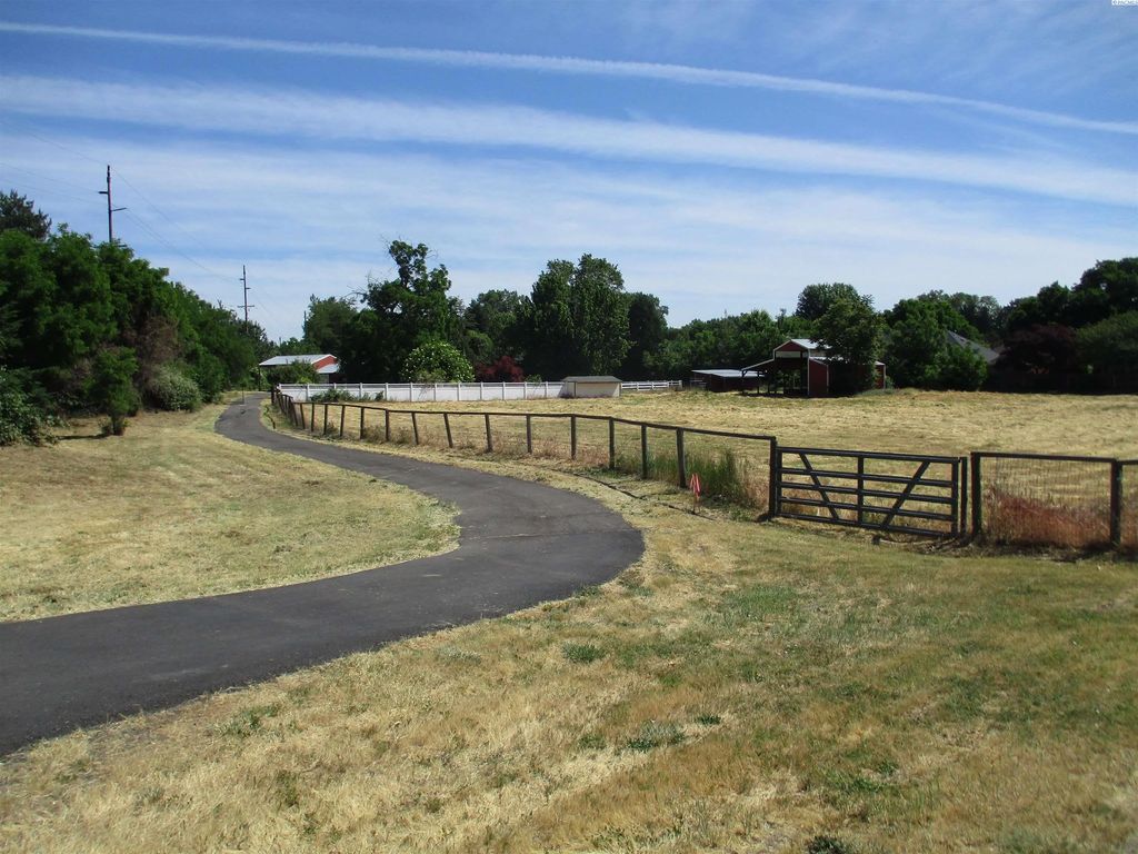 2499 Cottonwood Road, Walla Walla
