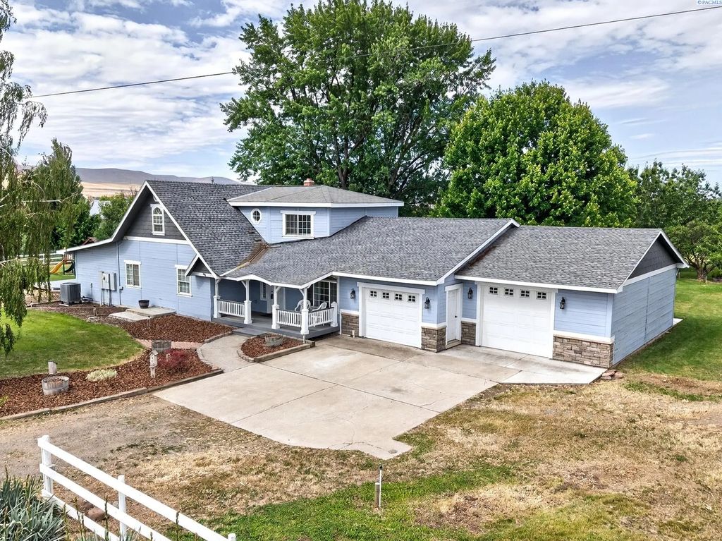 230 Krough, Prosser