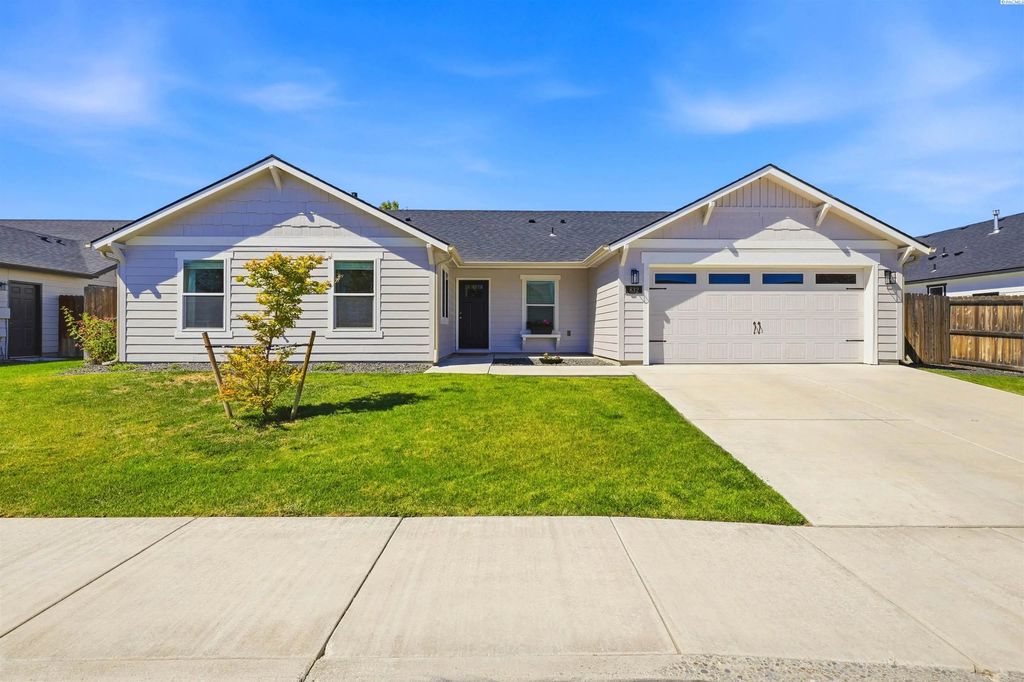 832 W 29th Pl, Kennewick