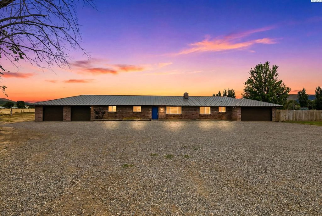 52005 N Whan, Benton City