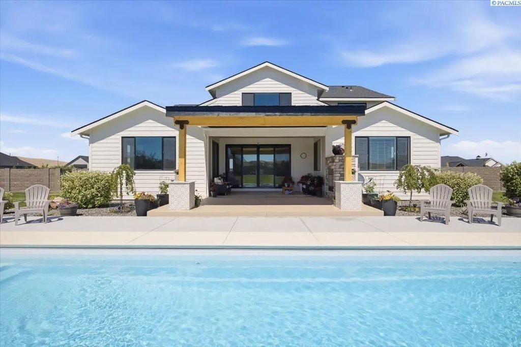 87729 E Calico Rd, Kennewick