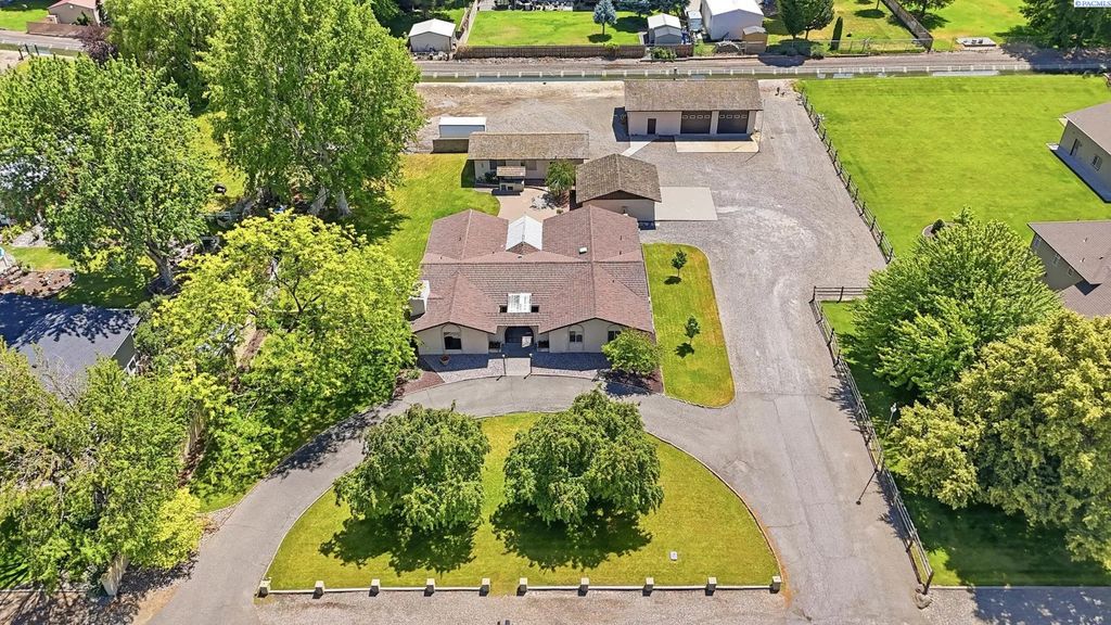 4821 W 12th Ave, Kennewick