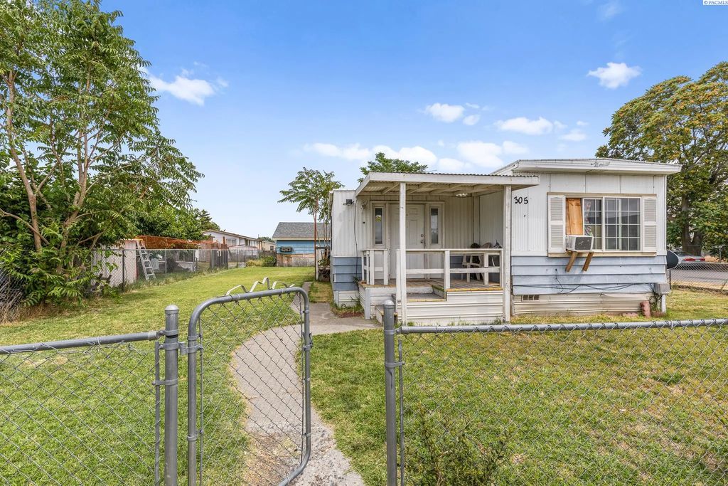 305 N 23rd Ave, Pasco
