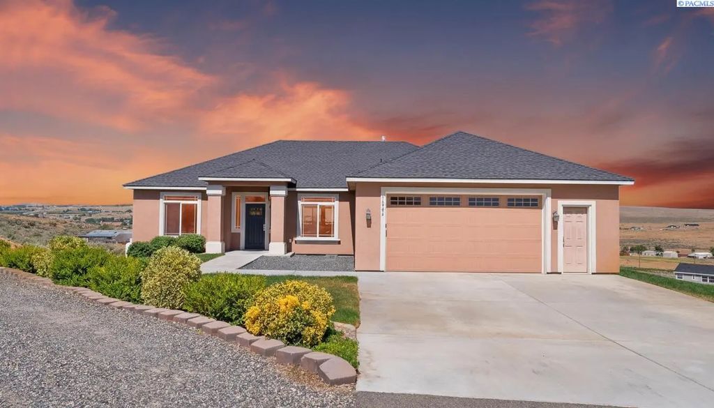 16904 E Love Lane, Benton City