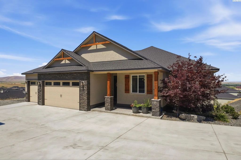 6440 Collins Rd, West Richland
