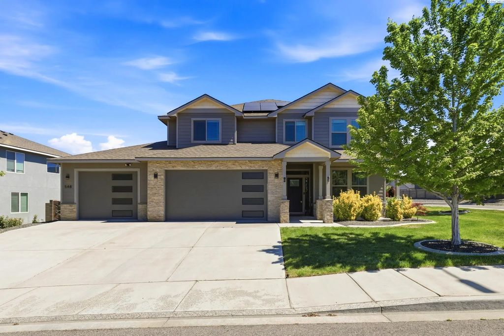 548 Athens Dr, West Richland