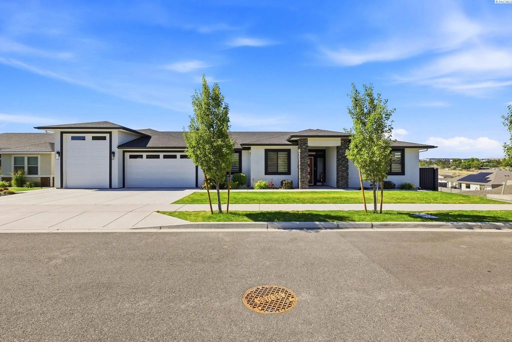 6029 W 31st Ave, Kennewick