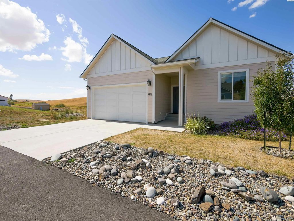 613 Harvest Loop, Palouse