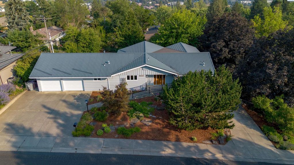 425 Nw Orion Dr, Pullman