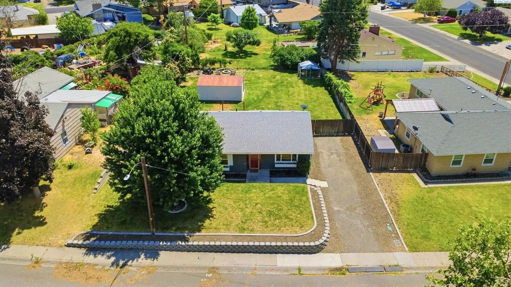 1502 Cottonwood Drive, Richland