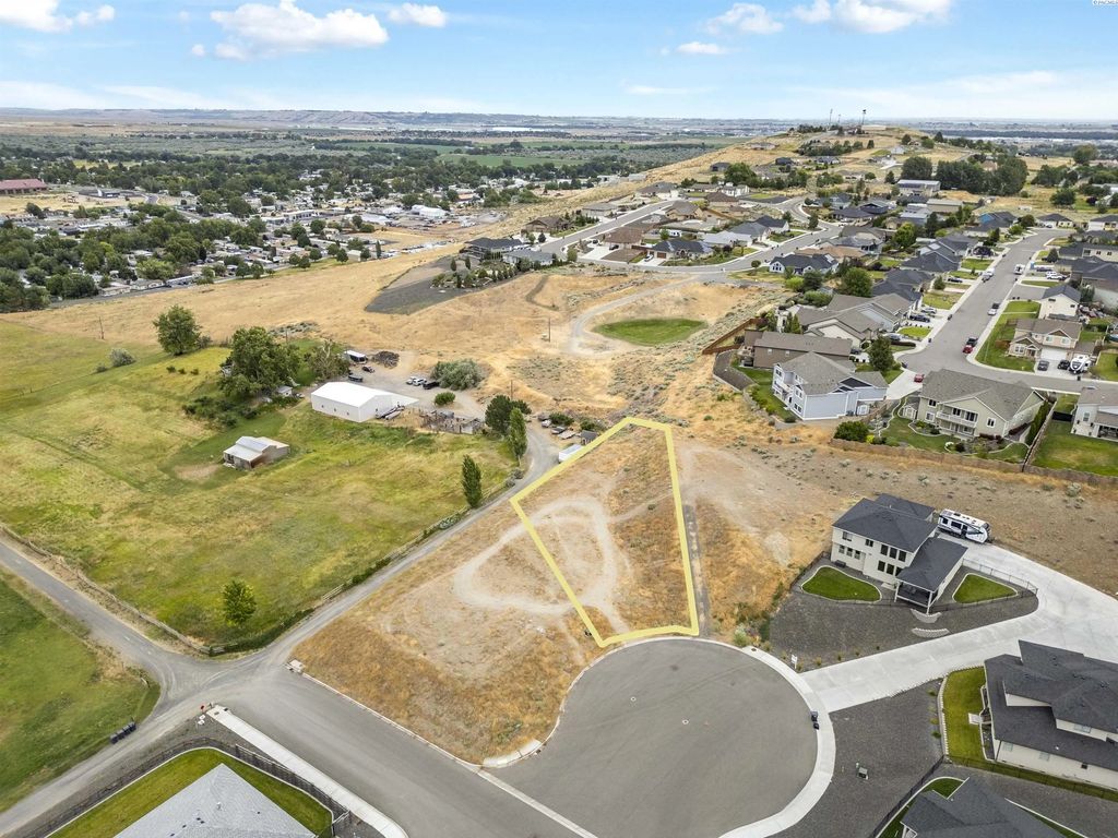 6574 Argos St, West Richland