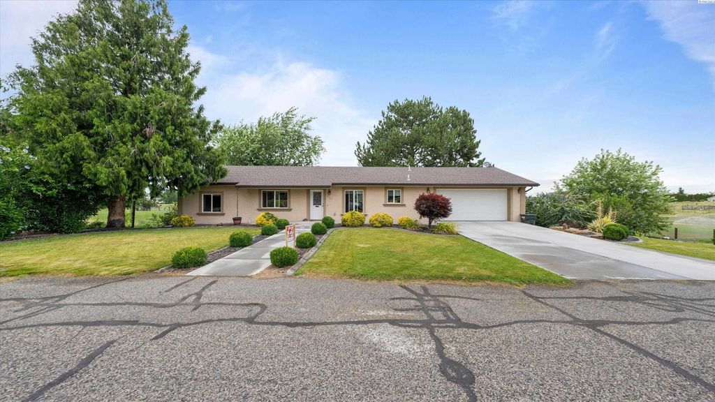 4911 W Livingston Rd, Pasco