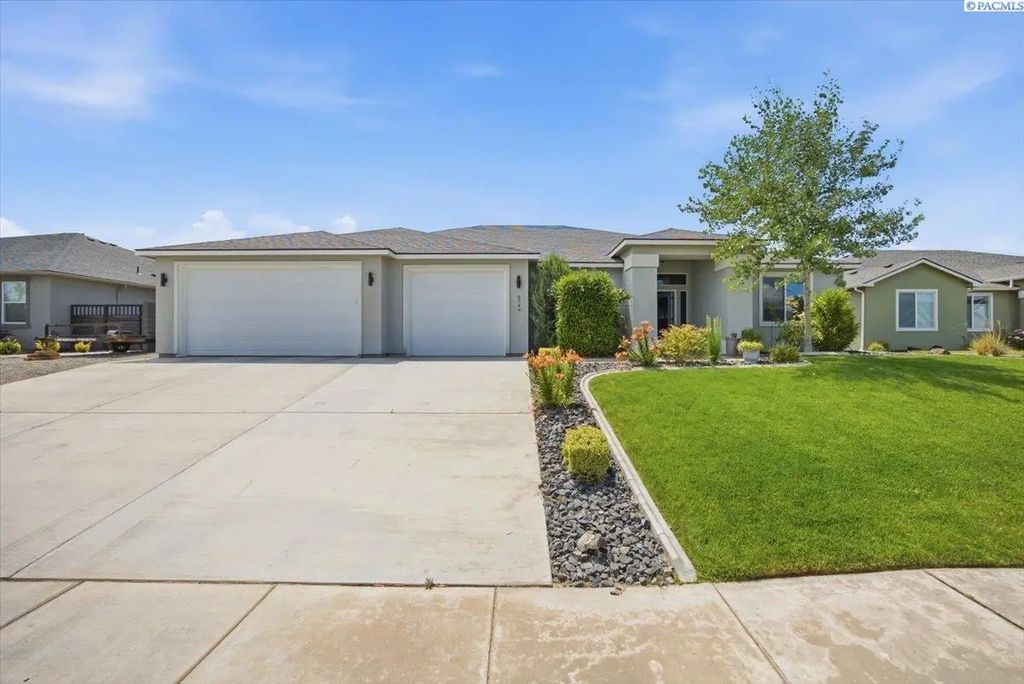 6749 Argos St., West Richland