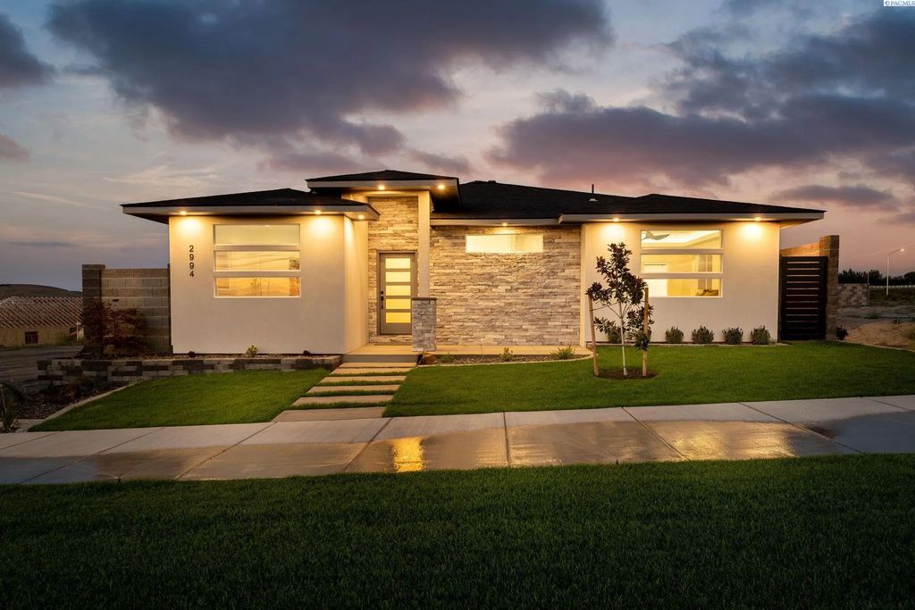 2994 Gage Blvd, Richland