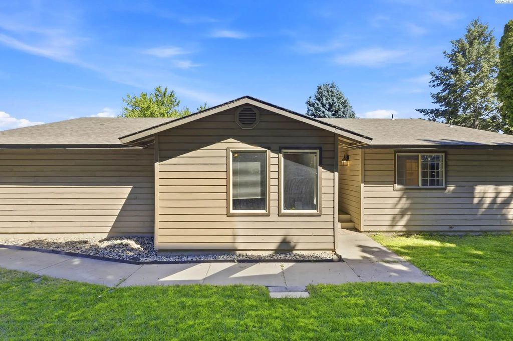 3013 Escolar Rd, Kennewick
