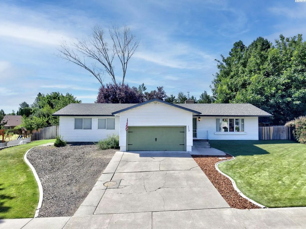 1117 W 19th Ave, Kennewick