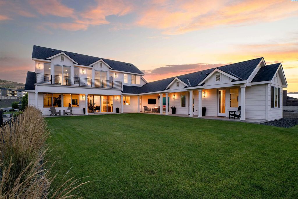 1232 Meadow Hills Drive, Richland