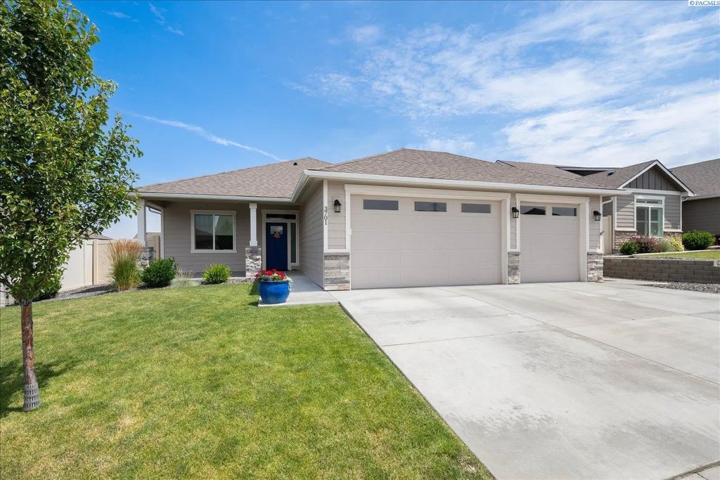3701 S Van Buren Pl, Kennewick