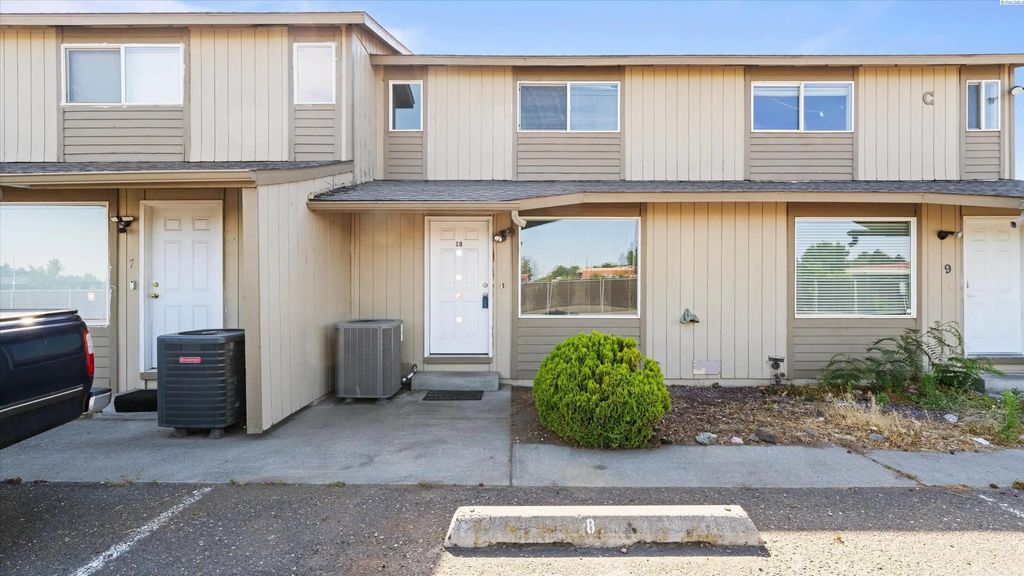 2313 W Sylvester St C-8, Pasco