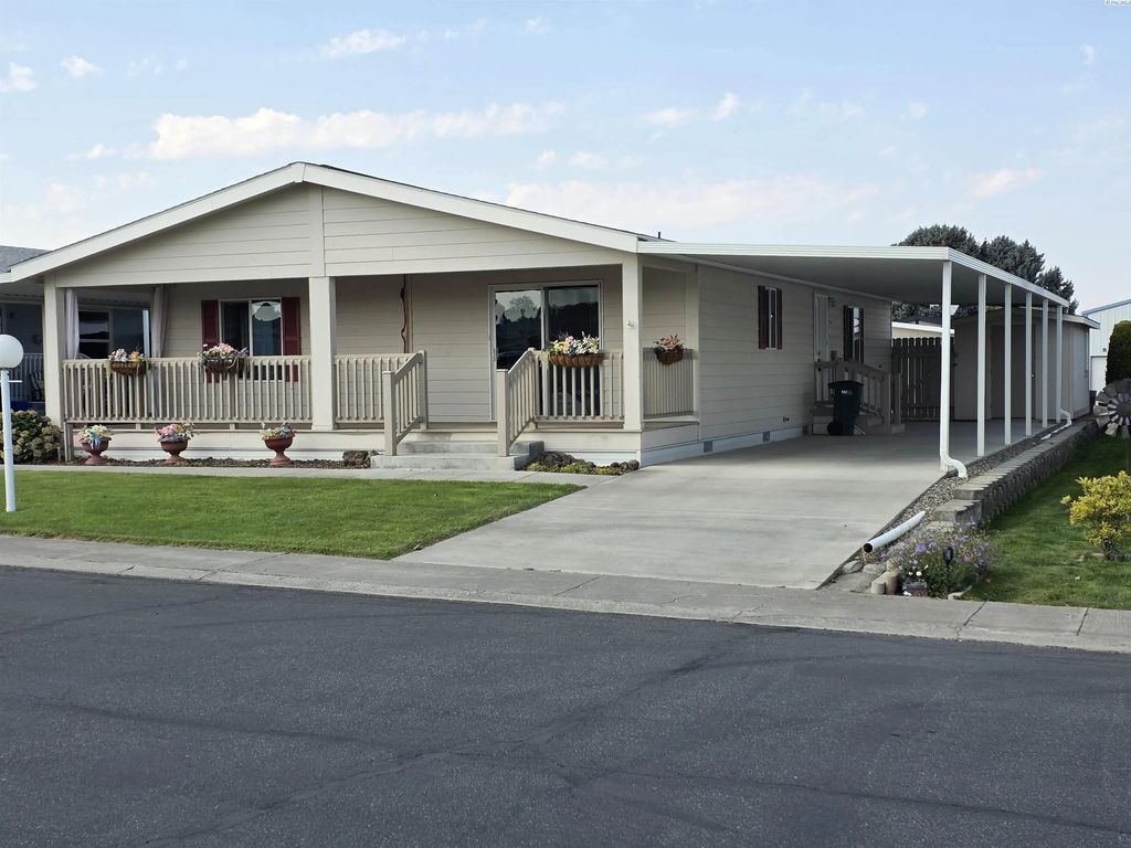 312 S Columbia Center Blvd 93, Kennewick
