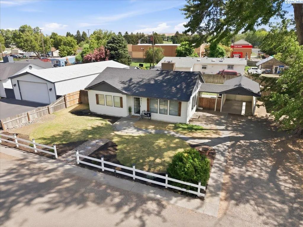4421 W 9th Avenue, Kennewick