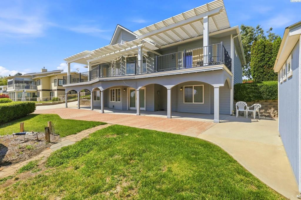 4004 Desert Plateau Dr., Pasco