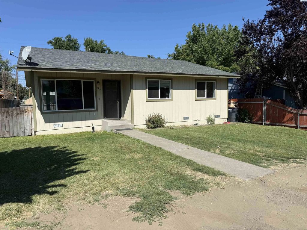 1015 Alice St., Prosser