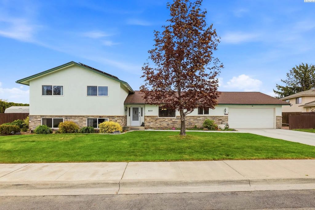 800 N Reed Pl, Kennewick