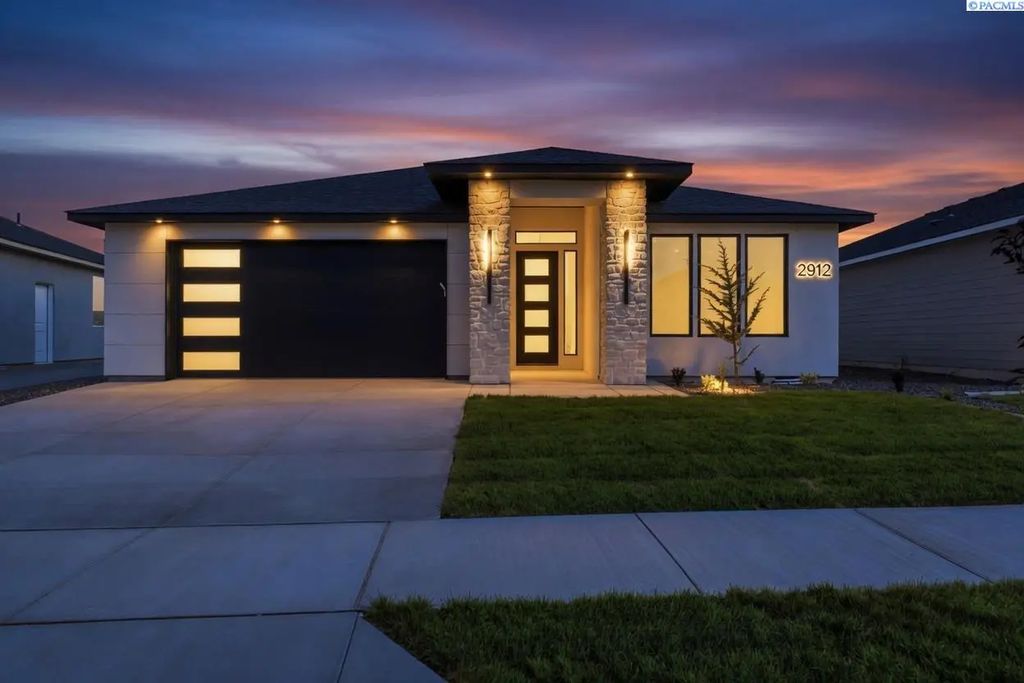2912 Meadowlark Ave, Richland