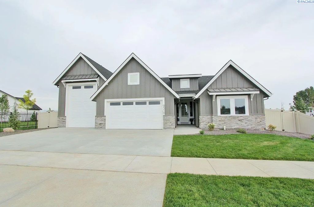 713 Cortona Way, Richland