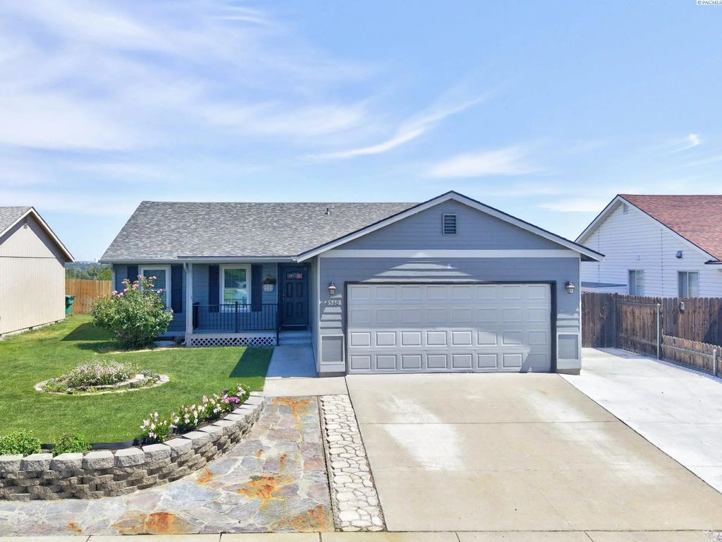 8560 W Canyon Ave., Kennewick
