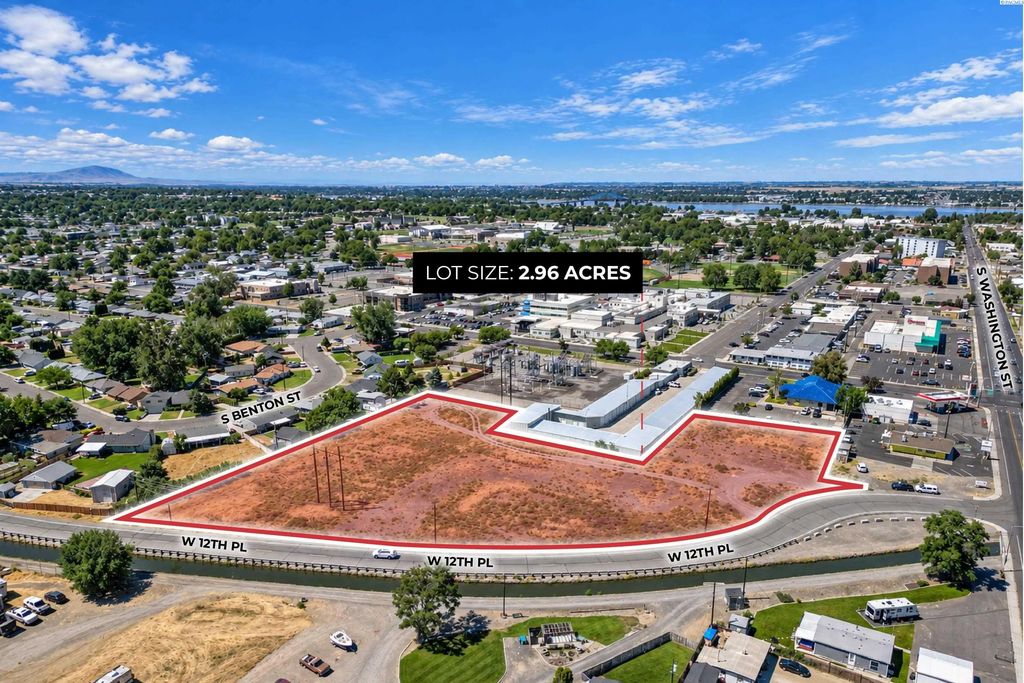 18 W 12th Pl, Kennewick