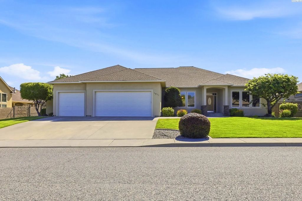 1811 S Dawes Street, Kennewick