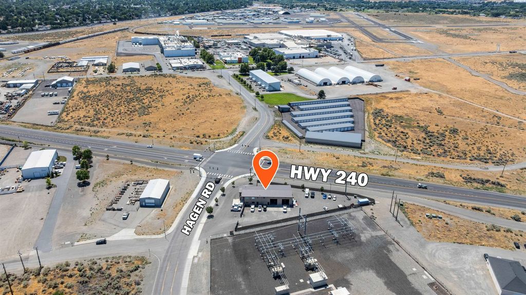 2011 Hagen Road, Richland