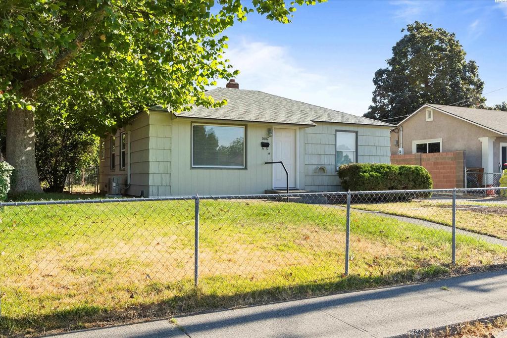 1007 W Pearl St., Pasco