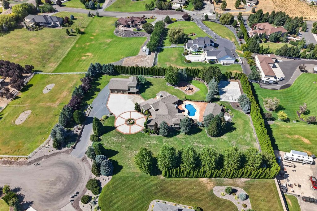 93006 E Chelsea Rd, Kennewick