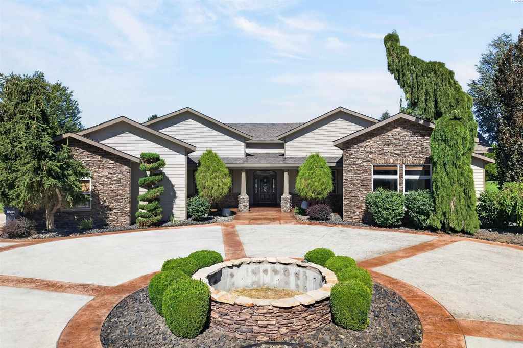 93006 E Chelsea Rd, Kennewick