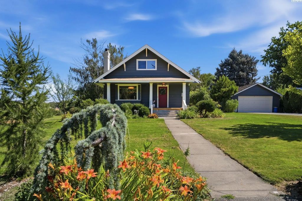 106 7th St, Prosser