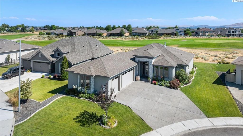 3131 Deserthawk Loop, Richland