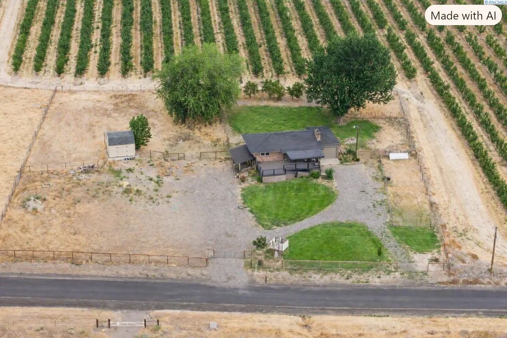 27504 W Orcutt Rd, Benton City