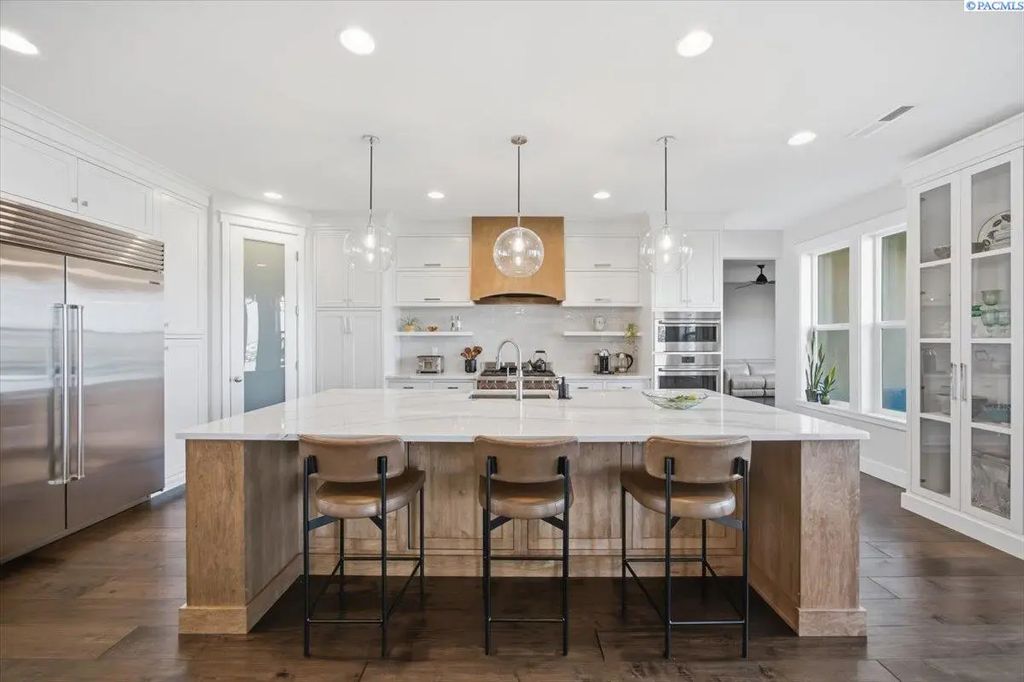 1632 Naples Ln, Richland