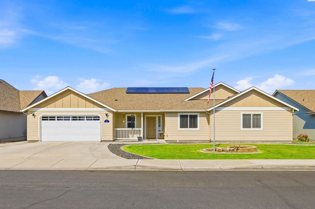 1573 Sacajawea Ave, Richland