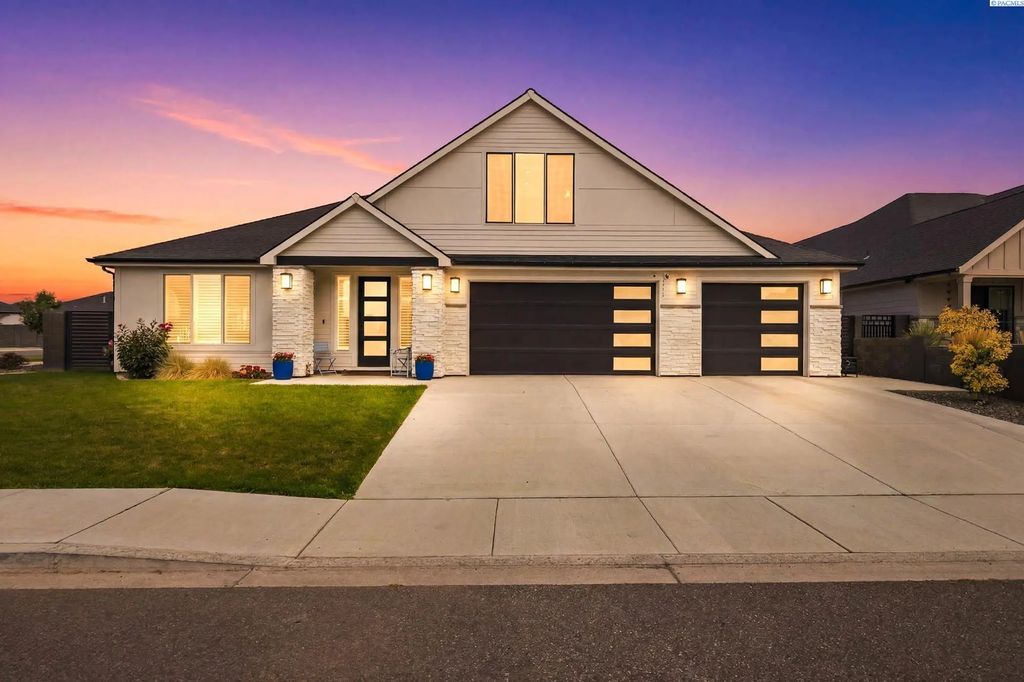 8317 Silver Mound Dr, Pasco